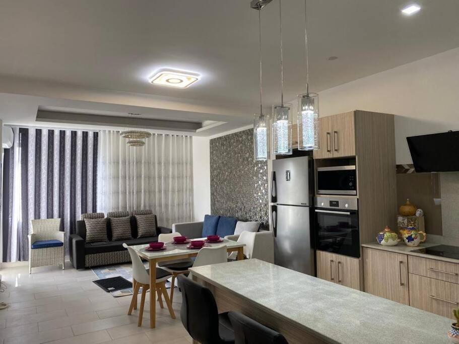 Stylish & Luxury 2-Bed Parkside Apart With Pool Vacoas-Phoenix Eksteriør billede