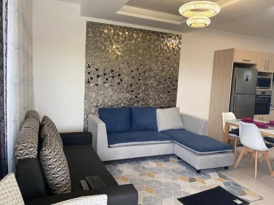 Stylish & Luxury 2-Bed Parkside Apart With Pool Vacoas-Phoenix Eksteriør billede