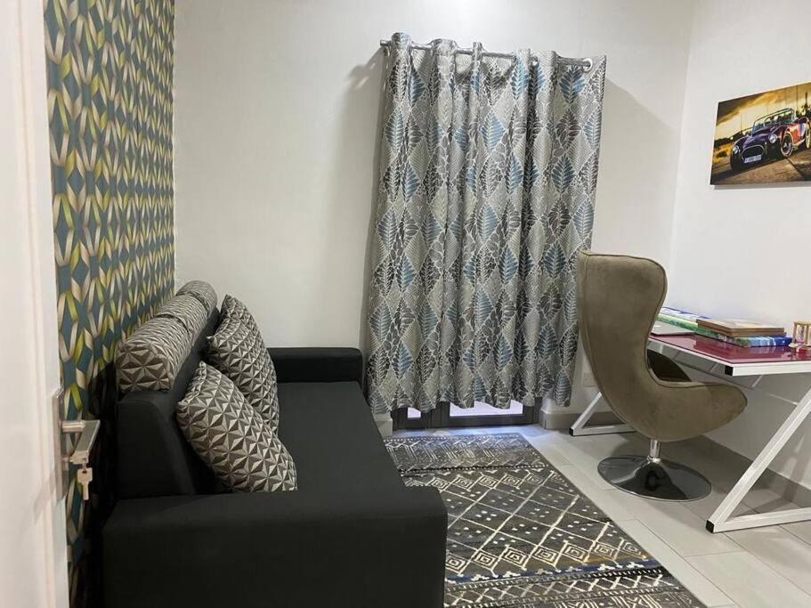 Stylish & Luxury 2-Bed Parkside Apart With Pool Vacoas-Phoenix Eksteriør billede
